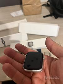 Apple Watch 8 45mm + cinturini