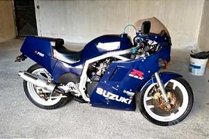 Suzuki GSX-R 750