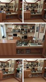 Arredo per negozio ufficio