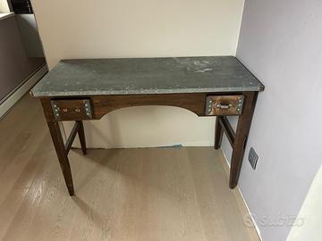 Scrivania stile industrial