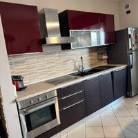 Cucina lineare + gruppo colonne