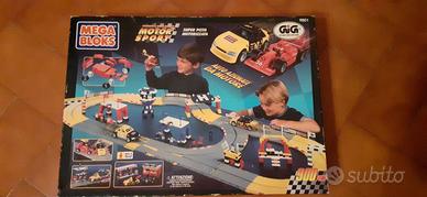 MEGA BLOCKS GIG MOTOR SPORT 900 PEZZI