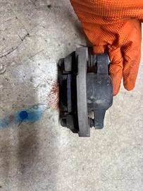 pinza freno posteriore + staffa  sh 125 2022