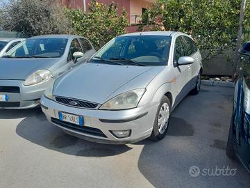 Ford Focus 1.6i 16V cat 3p. Zetec
