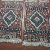 Due tappeti scendi letto