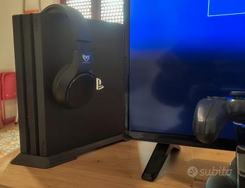 PS4 PRO 1TB + ACCESSORI + 7 GIOCHI