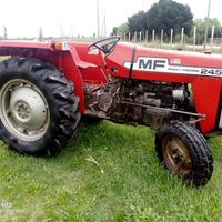 Trattore agricolo MF 245