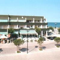 Appartamento vista mare in centro con piscina