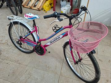 bicicletta ragazza (età indicativa 10-14 anni)
