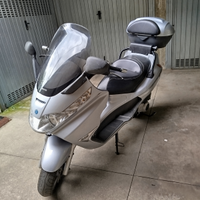 Scooter 200 piaggio x8