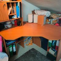 scrivania angolare porta PC colore ciliegio