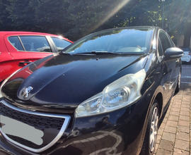 Peugeot 208-1.2 benzina ok Neopatentati