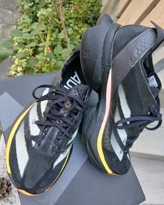 scarpe Adidas adizero/Hoka