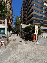 Garage Libertà - Statua Via Villa Heloise