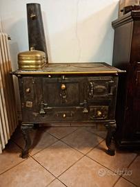 Cucina a legna d'epoca