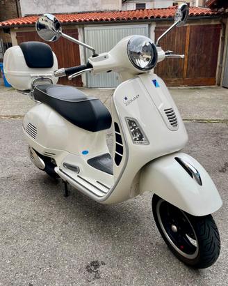 Piaggio Vespa Gts 300 Super