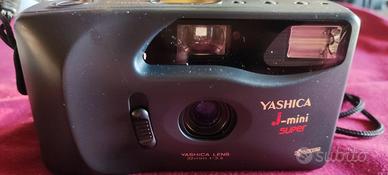 MACCHINA FOTOGRAFICA YASHICA I MINI