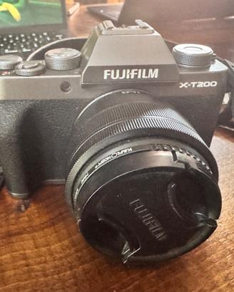 FUJIFILM XT 200