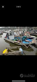 Barca attrezzata pesca vongole
