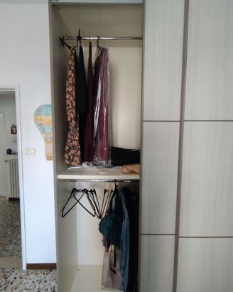 Armadio moderno