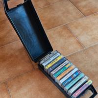 porta cassette con musicassette vintage 