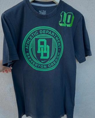 T-shirt nera Nike