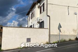 Appartamento di 100 m² con 3 locali a Martone