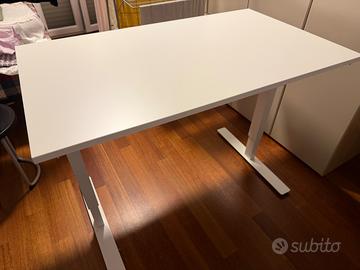 Tavolo da disegno Ikea regolabile