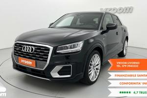AUDI Q2 40 TFSI quattro S tronic Identity Black