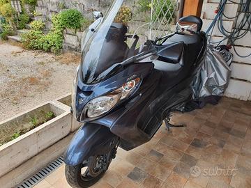 Suzuki Burgman 400
