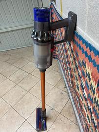 Dyson V10