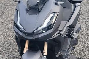 Scooter HONDA ADV 350