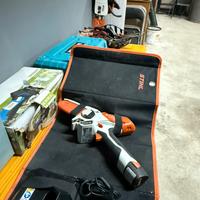 Stihl potatore a batteria