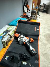 Stihl potatore a batteria