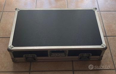 Pedalboard flycase