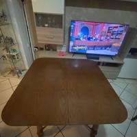 Tavolo quadrato in legno allungabile