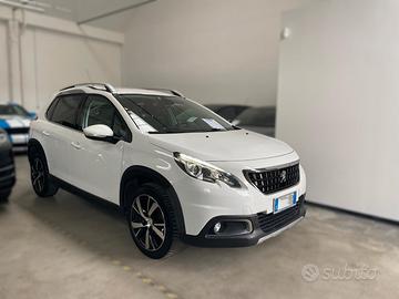 Peugeot 2008 BlueHDi 100 Allure