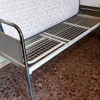 Letto medico con materasso