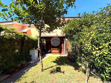 VILLA A SCHIERA A SABAUDIA