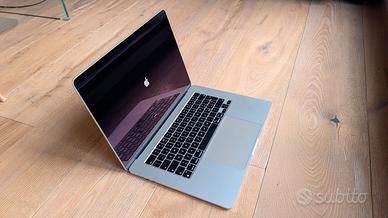 MacBook Air 15" M2 – 16GB RAM / 1TB SSD