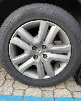 GOMME ESTIVE 205/60 R16 92 H