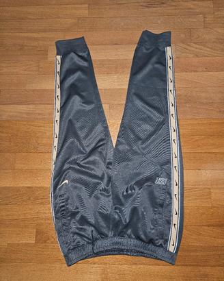Pantaloni Nike
