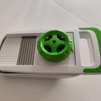 Grattugia con contenitore