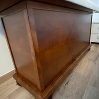 Vendio cassapanca in legno massicio in buoni condi