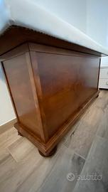 Vendio cassapanca in legno massicio in buoni condi