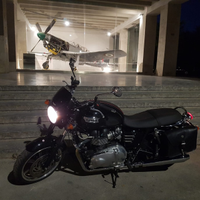Triumph Bonneville 900 Special Edition