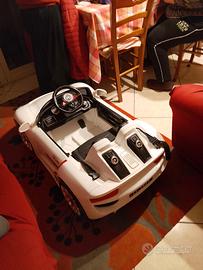 Macchina elettrica per bambini 