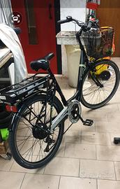 BICI ELETTRICA DONNA