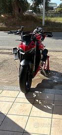 Ducati Streetfighter V2