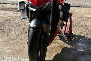 Ducati Streetfighter V2
